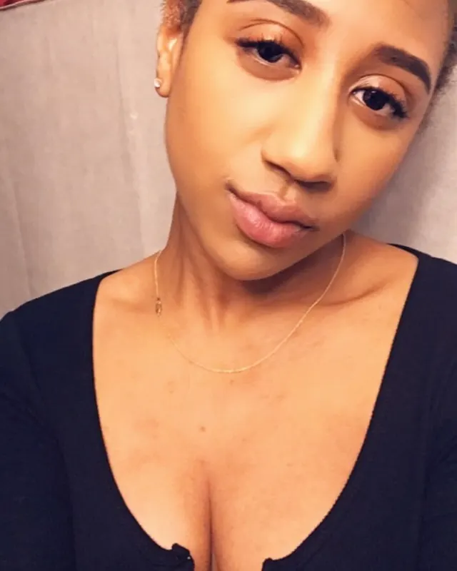 Devi, 23 ans, plan cul à Yvetot